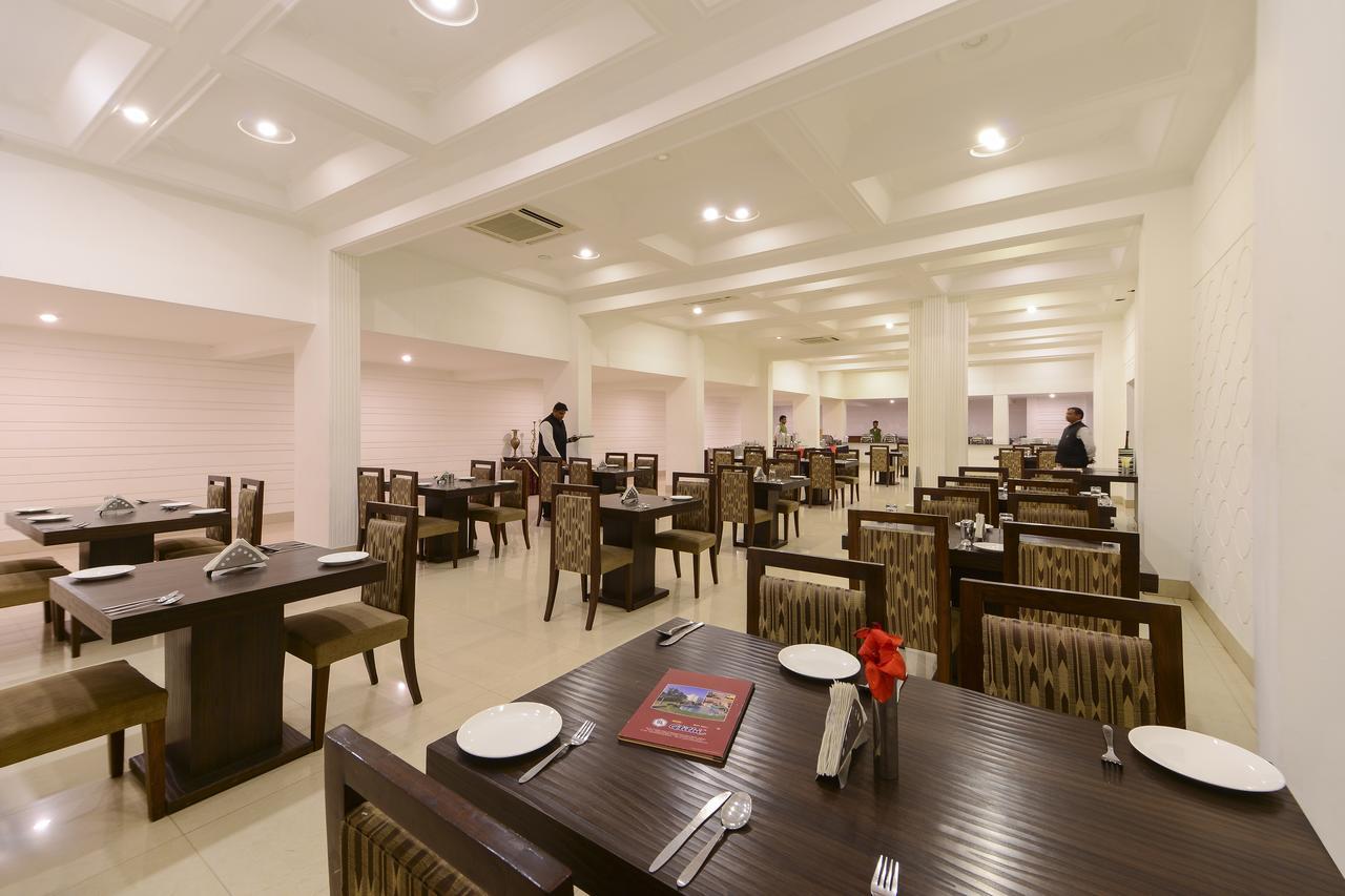 Hotel Atithi Agra  Kültér fotó