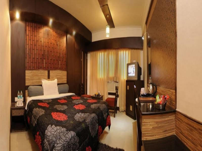 Hotel Atithi Agra  Kültér fotó